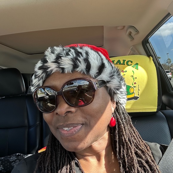 Meet your Posher, Burna - Picture 8 of 11